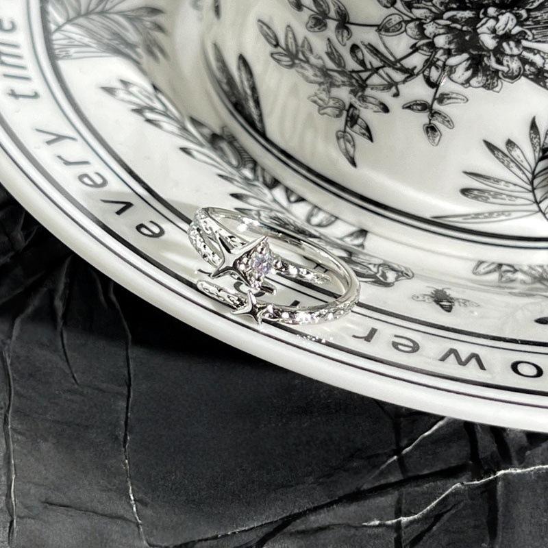 

2026 Korean Version of High-end Light Luxury Full of Diamonds, Flower Feathers, Star Ring, Femininity, Fashion Niche, Cold Wind, Ring Tide Resizable
