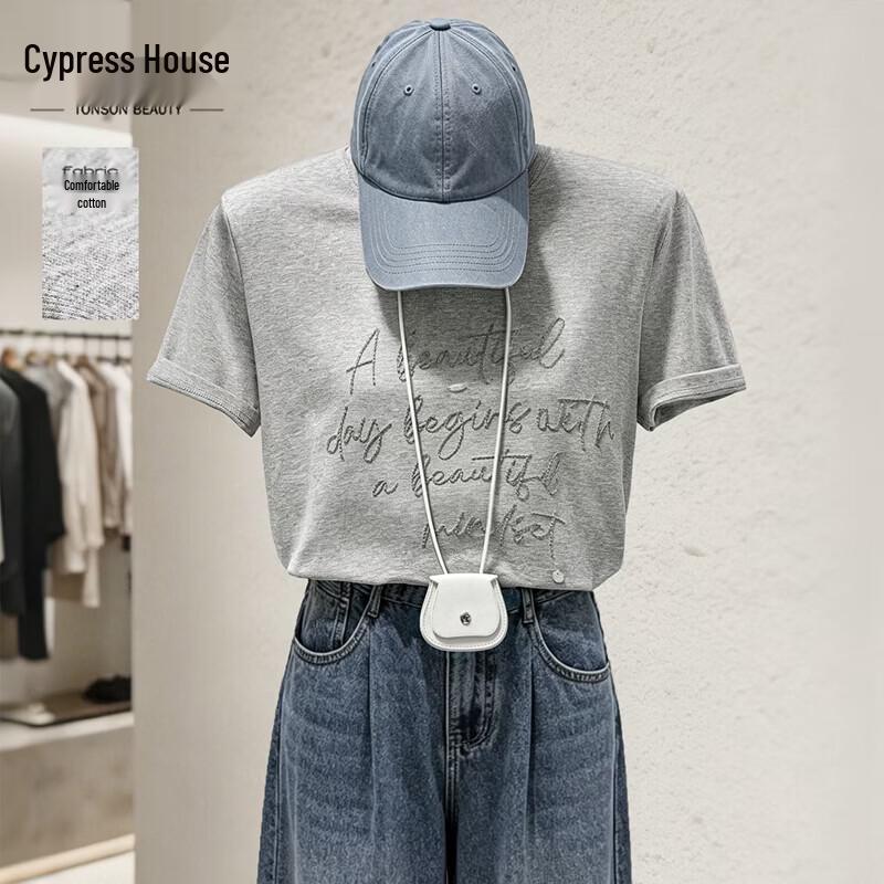 Women s Embroidered Round Neck Short Sleeve T-Shirt M