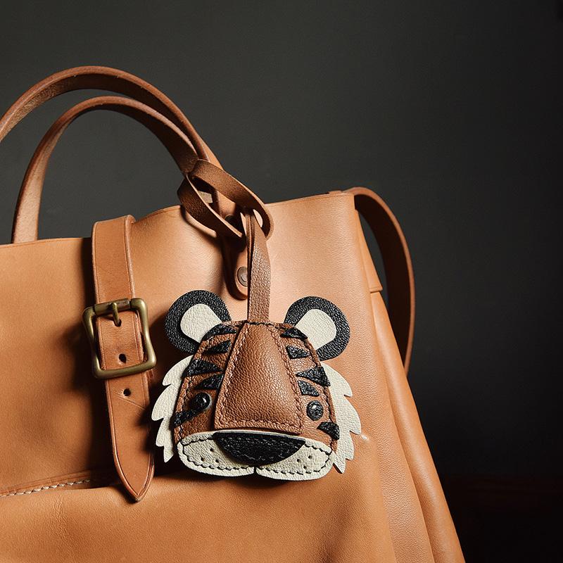 Tiger Bag Pendant Handmade Genuine Leather Keychain Versatile Creative Personality Niche Gift Friends Couple Exquisite Pendant