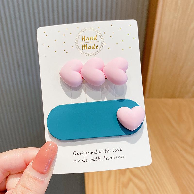 Pink Dopamine Hair Clip: Y2K Seamless Round Hairpin - Cute Small Side Clip for Women’s Bangs