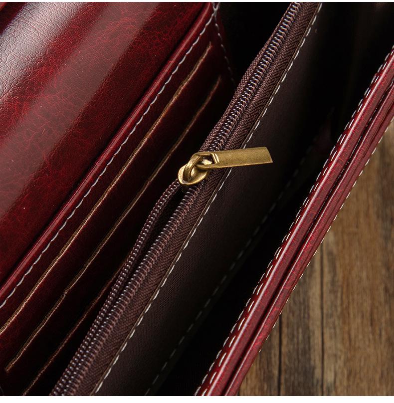 Women's Retro Long Zipper Wallet with Large Capacity and Multiple Card Slots - European & American Style Two-Fold Handbag