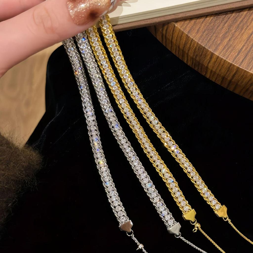 Luxurious Zircon Flash Snake Bracelet: High-End Fashion Bangle with Exquisite Style and Unique Flair