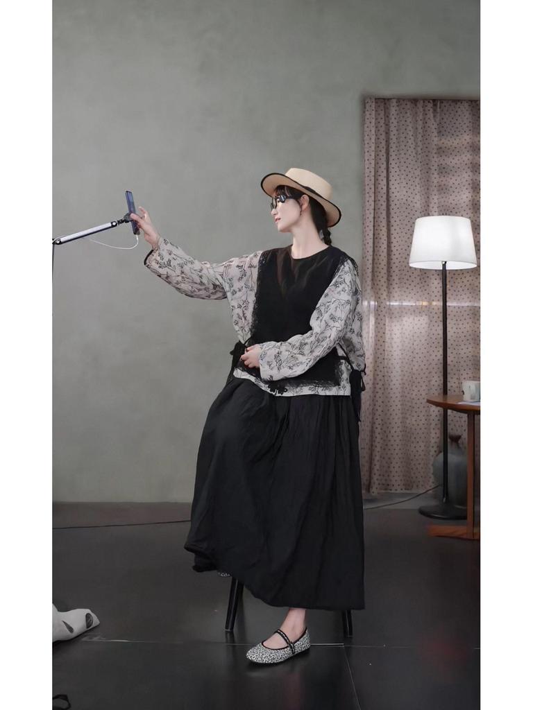 Highly Recommended Retro Floral Embroidery Lightweight Shirt - Autumn Chinese Style