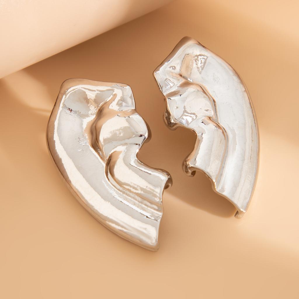 Fashion Versatile Fan Irregular Stud Earrings Women's Alloy Conch Folded Earrings Earrings