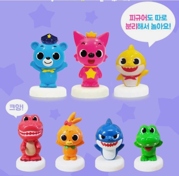 Pinkfong Baby Shark Children's Song Karaoke Set for Korean-Moving Figures & Mic