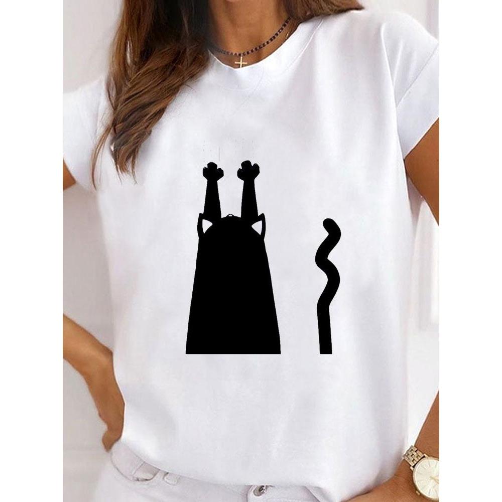 Short sleeved women's printed T-shirt with fashionable women's pattern