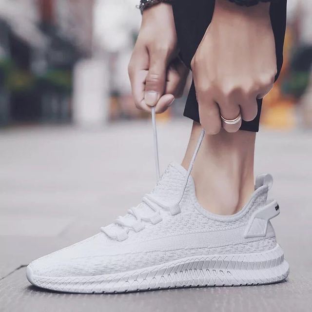Mens Sneakers Fashion White Casual Shoes Summer Light Running Shose Breathable Mesh Men Casual Sports Outdoor Tennis Shoe