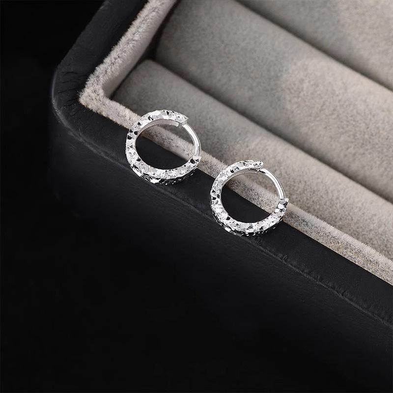 Simple Broken Ice Ice Circle Earrings Female Senior Sense of Light Luxury Niche Cold Wind Temperament Versatile Ear Buckle Earrings Casual Daily