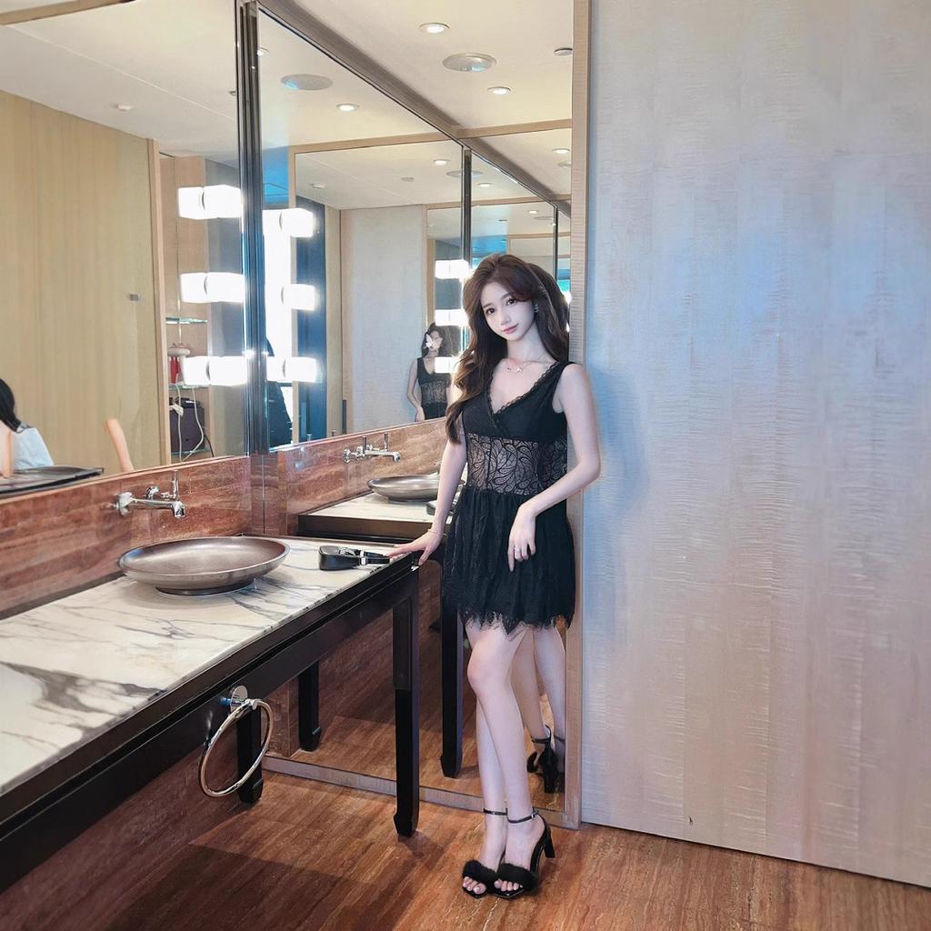 Dress summer sexy temperament V-neck women's lace thin low-cut work clothes work clothes
