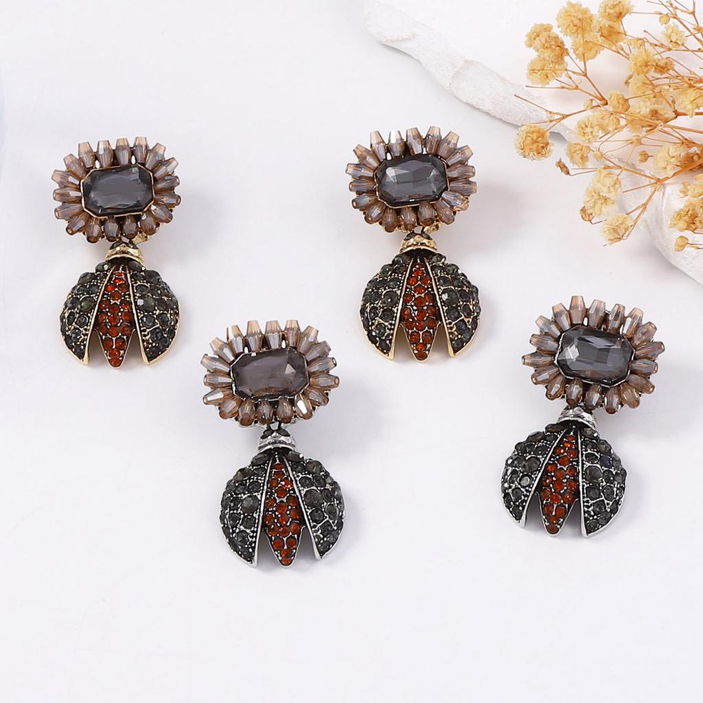 Exquisite Light Luxury Medieval Heavy Industry Sunflower Flower Animal Bee Full Diamond Alloy Ladies Daily Earrings