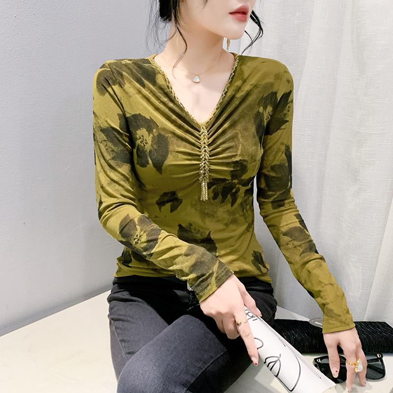 Beaded Pleated Base Shirt for Women Long-sleeved Winter V-neck Printed Top Slim Fit Mesh T-shirt