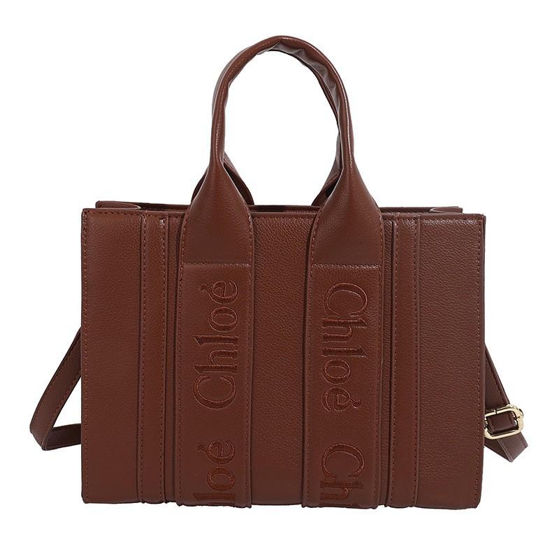 Borsa a Tote Semplice alla Moda 2026 Nuovo Stile Atmosferica Lettera Ricamata Portatile a Tracolla da Pendolare Donna