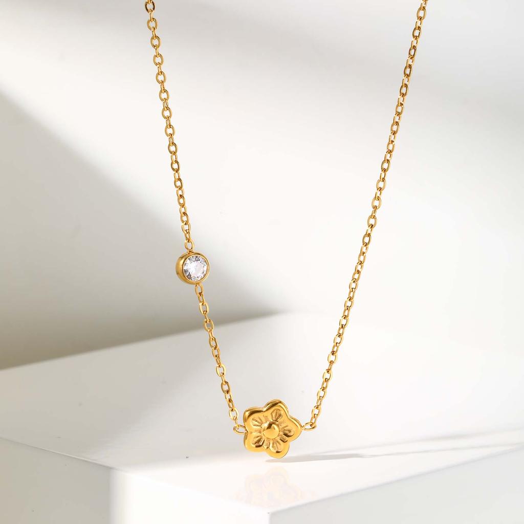 Dainty Zircon Bowknot Flower Heart Pendant Necklace for Women, Stainless Steel Gold Plated Charm Necklace, Chic Luxury Jewelry