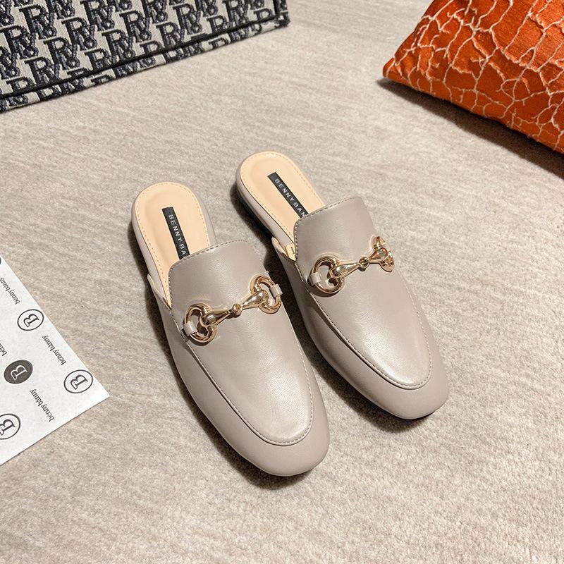 Leather Muller shoes flat bottom, spring and summer 2025 new bag head half slippers, wearing horse buckle without heel lazy shoes