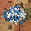50pcs Christmas Snowflake Wooden Buttons Assorted Christmas Art Craft for Winter DIY Gift Making Winter Party Craft Sewing Decor