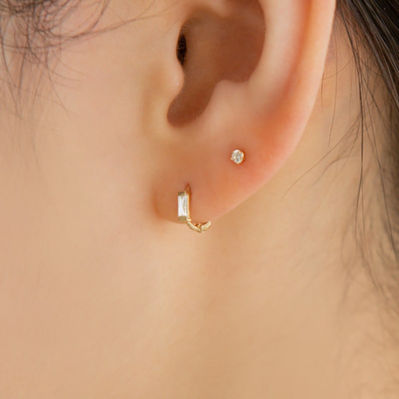 LUNNE 14k Baguette-cut Cubic One-Touch Earrings (14k Gold) A09