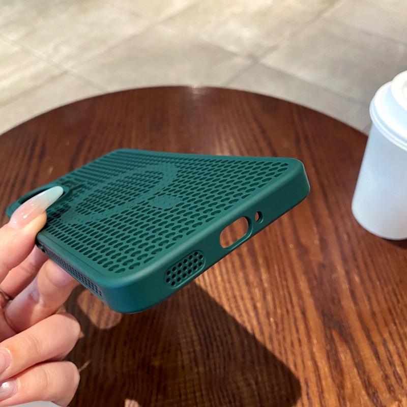 For POCO X8 Pro Max Case Honeycomb Structure Heat Dissipation Breathable Magnetic Anti-Fingerprint Comfortable Grip Back Cover