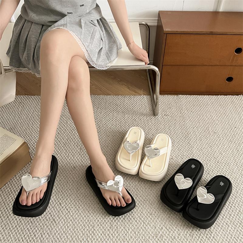 Móda Móda Pantofle s otevřenou špičkou s kovovým srdcem Pantofle z PVC s měkkou podrážkou pro ženy Plážová obuv Protiskluzové plážové pantofle Sandály na dovolenou