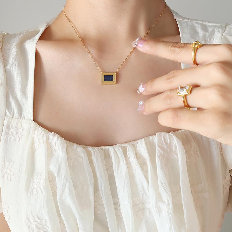 French Vintage Gold-Plated Lapis Lazuli Pendant Necklace