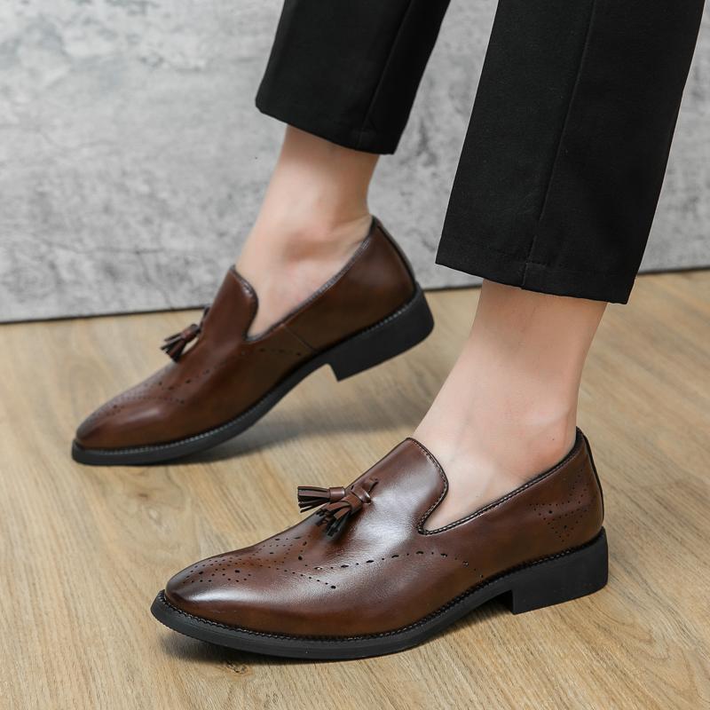 British Brock Tassel Loafers Men's Feet Business Sculptured Leather Leather Breathable Slip-on Men's Shoes 46 Plus Size