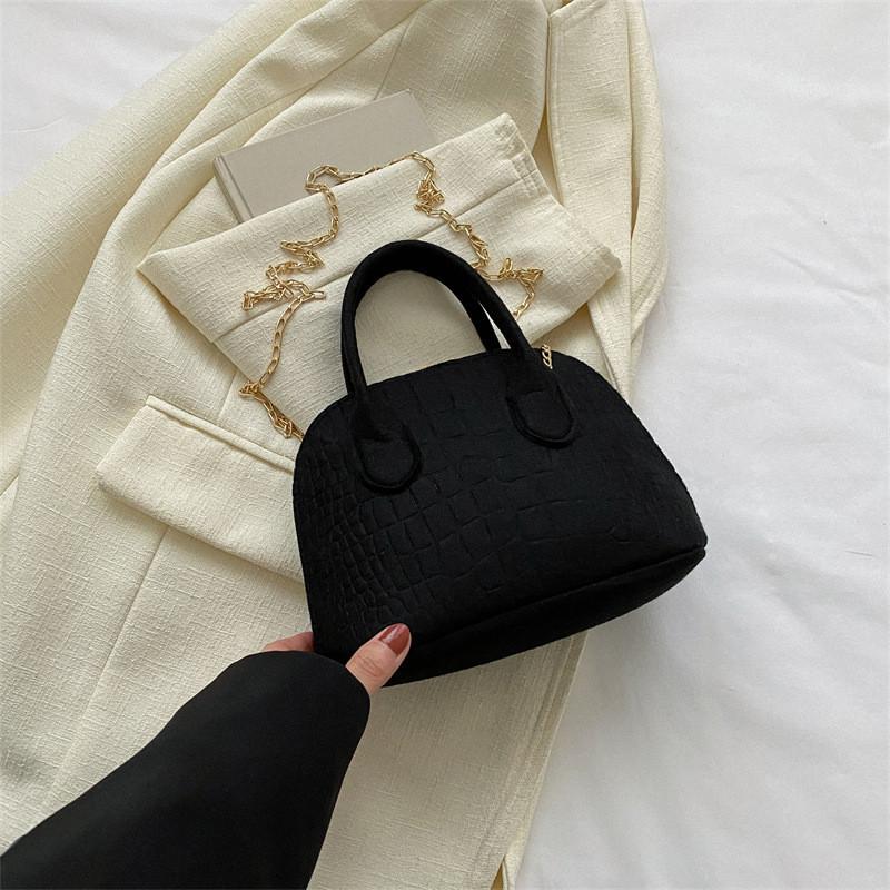 Trendy 2023 Women's Fashion Shoulder Bag Stylish Retro Shell Bag Medium Size