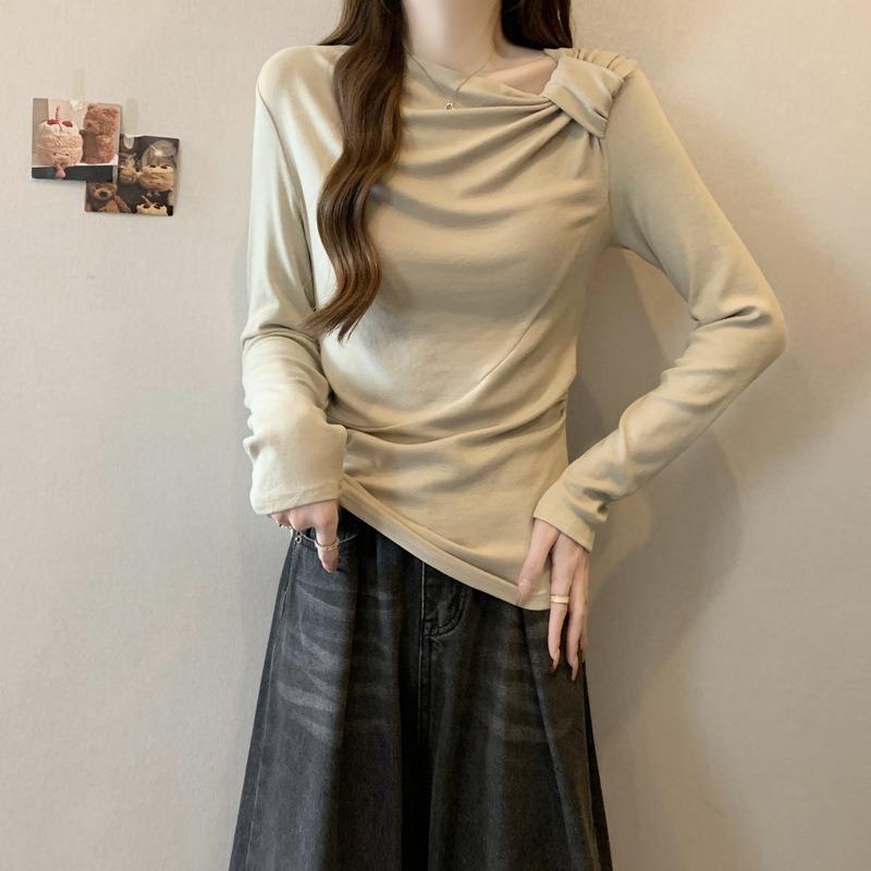 Slant neck long-sleeved T-shirt women's autumn and winter fleece polished bottoming shirt with slim-fitting pleated top