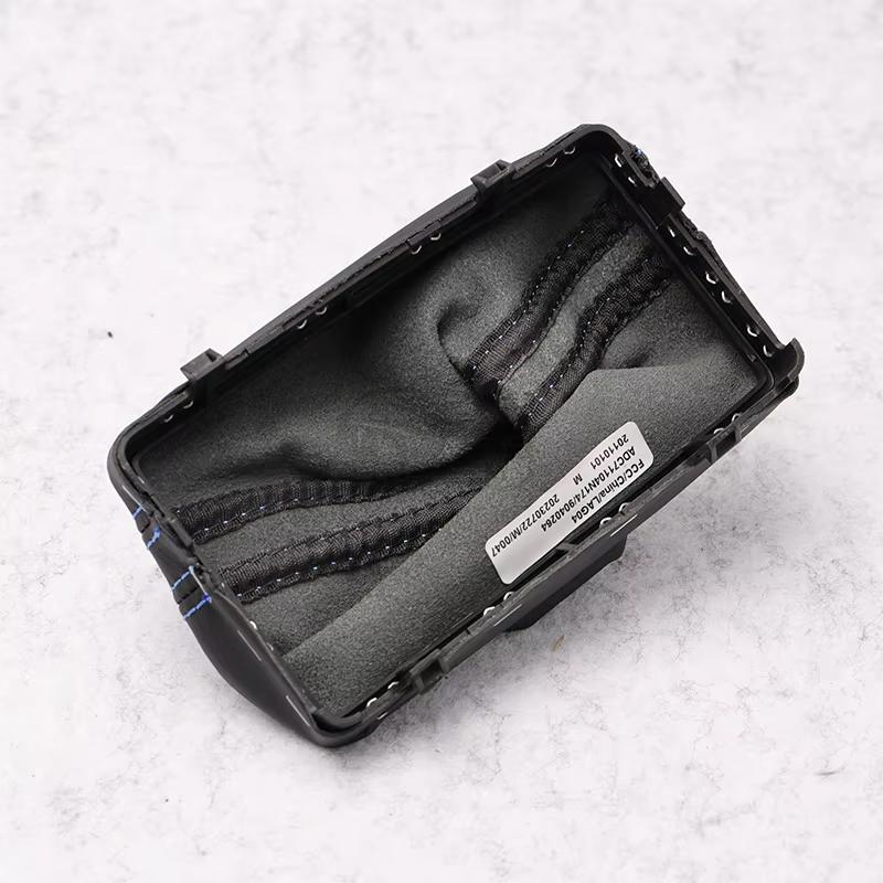 Suitable for left-hand drive automatic Volkswagen Golf 7 MK7 7.5 DSG suede leather transmission shift lever dust cover shift kno