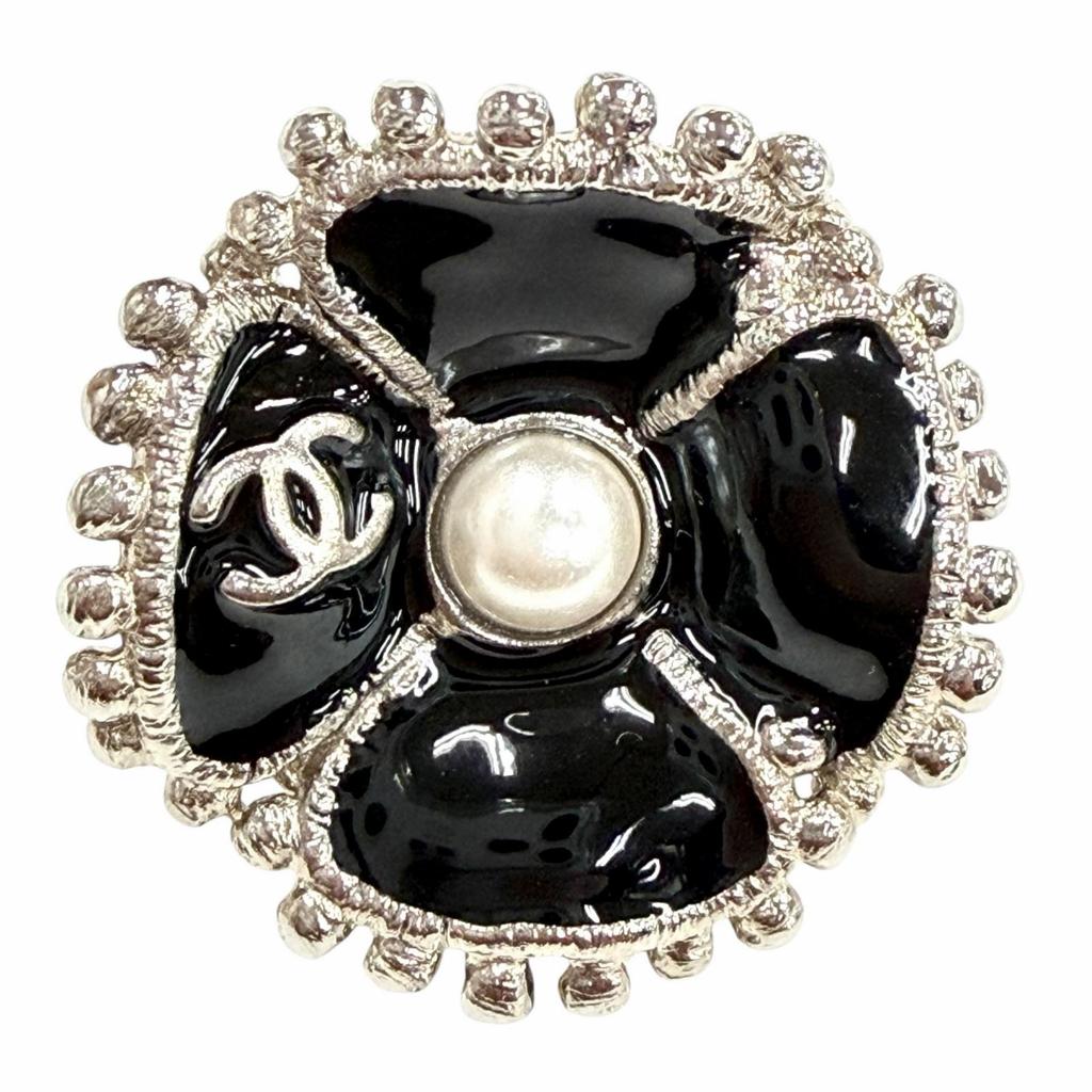 Great CHANEL Pierce black Women F23K ABC214 Used