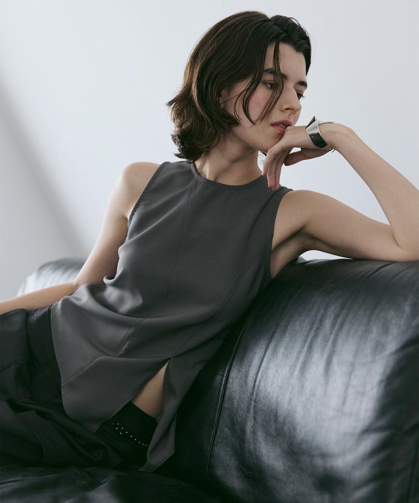 Baillie Asymmetrical Slit Blouse (Charcoal)