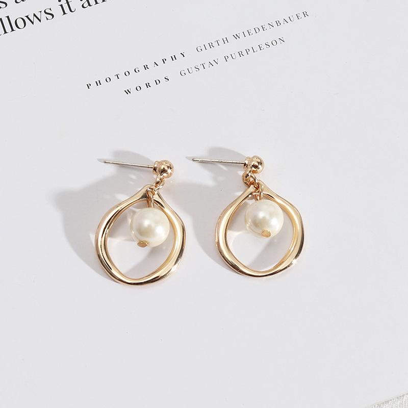 

S925 Silver Needle Retro Temperament Circle Pearl Earrings Simple Commuting Versatile Metal Screw Ear Clips white k silver