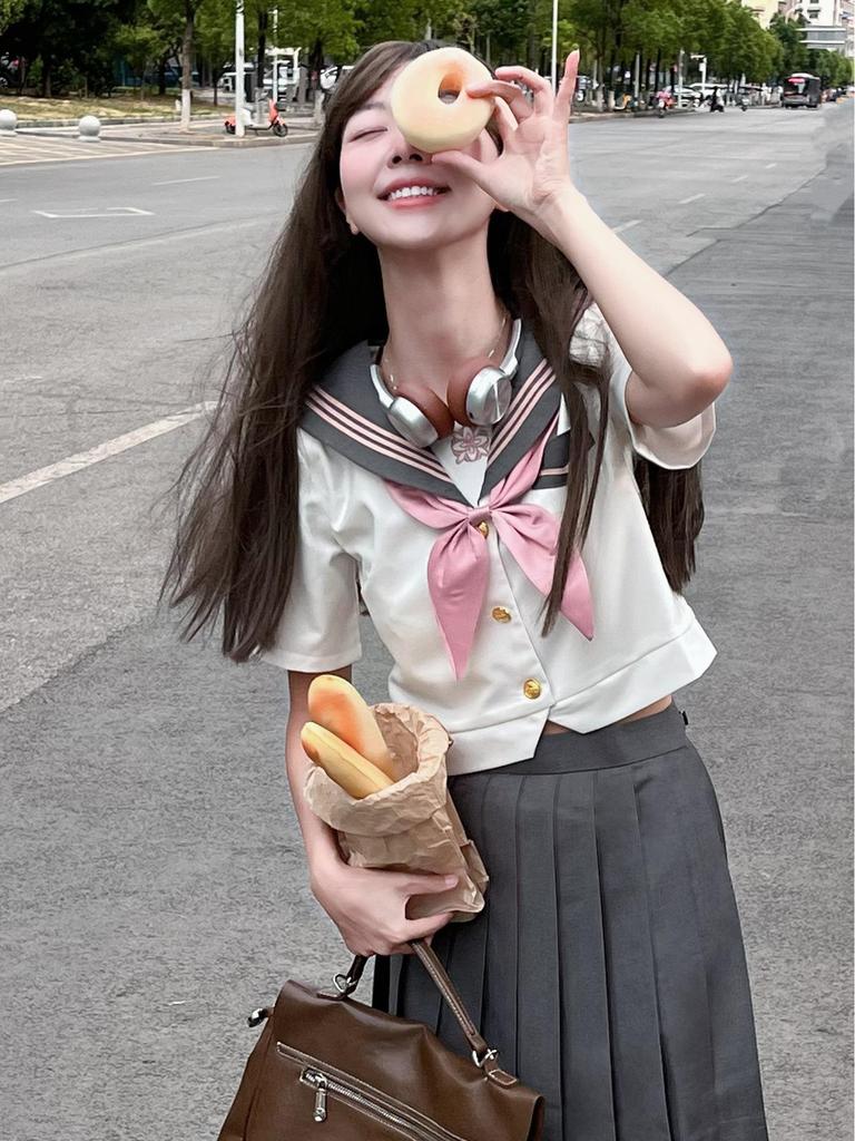 Echter japanischer Sakura Melody Matrosenanzug: JK-Uniform im Akademie-Stil für den Abschluss.