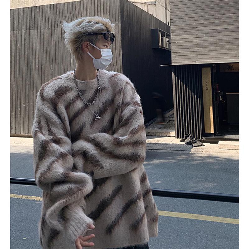 

Men s Retro Zebra Print Crew Neck Knitwear - Autumn/Winter Collection XL хакі