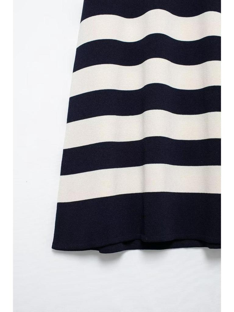 Autumn New Arrivals: Women's European and American Street Fashion Striped Knitted Short Dress