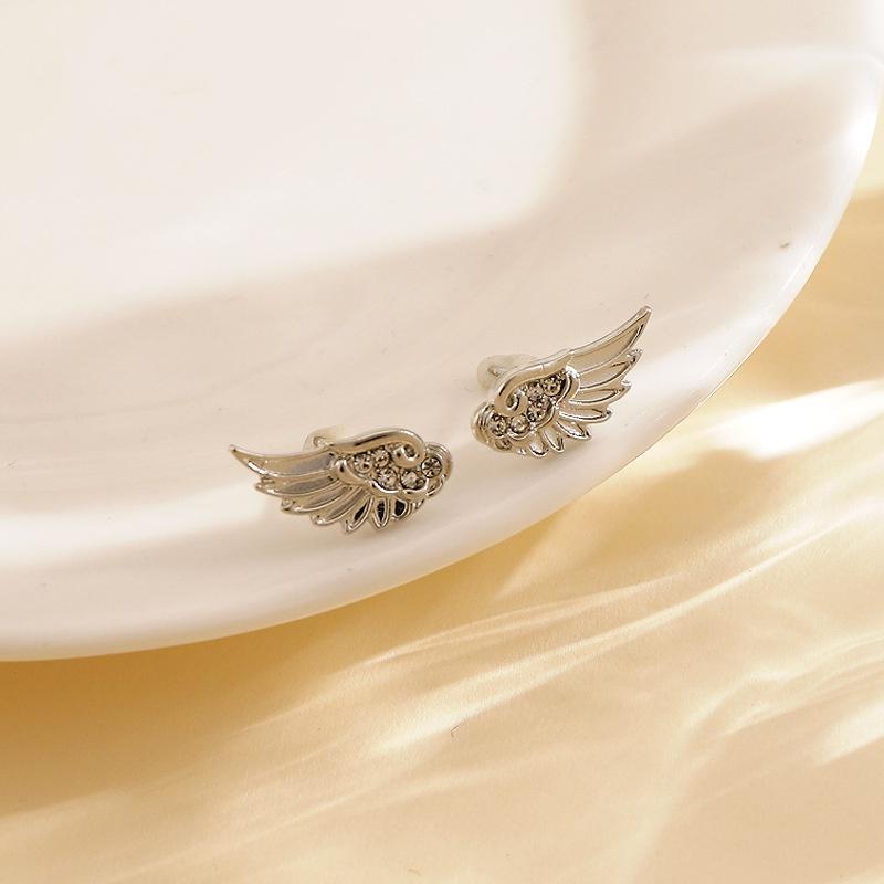 1 Pair Vintage Creative Small Angel Wings Earrings For Women Girls Punk Cz Studs Wedding Party Luxury Ear Jewelry Birthday Gifts