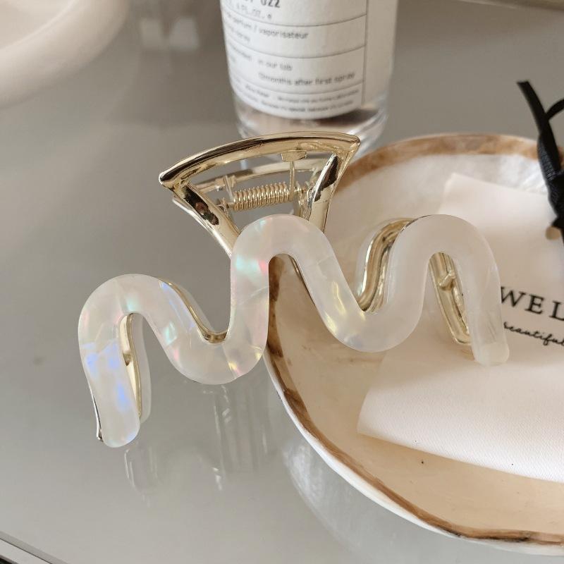 

Новая летняя заколка для волос с уксусной кислотой, корейский стиль, простые и универсальные модные заколки с темпераментом, нишевые высококачественные женские аксессуары для волос