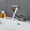 Rubinetto per lavabo da bagno in ottone Acqua calda e fredda Rubinetti per lavabo Creativo Lussuoso Rubinetto per lavabo Montaggio a ponte Torneira Banheiro Vintage