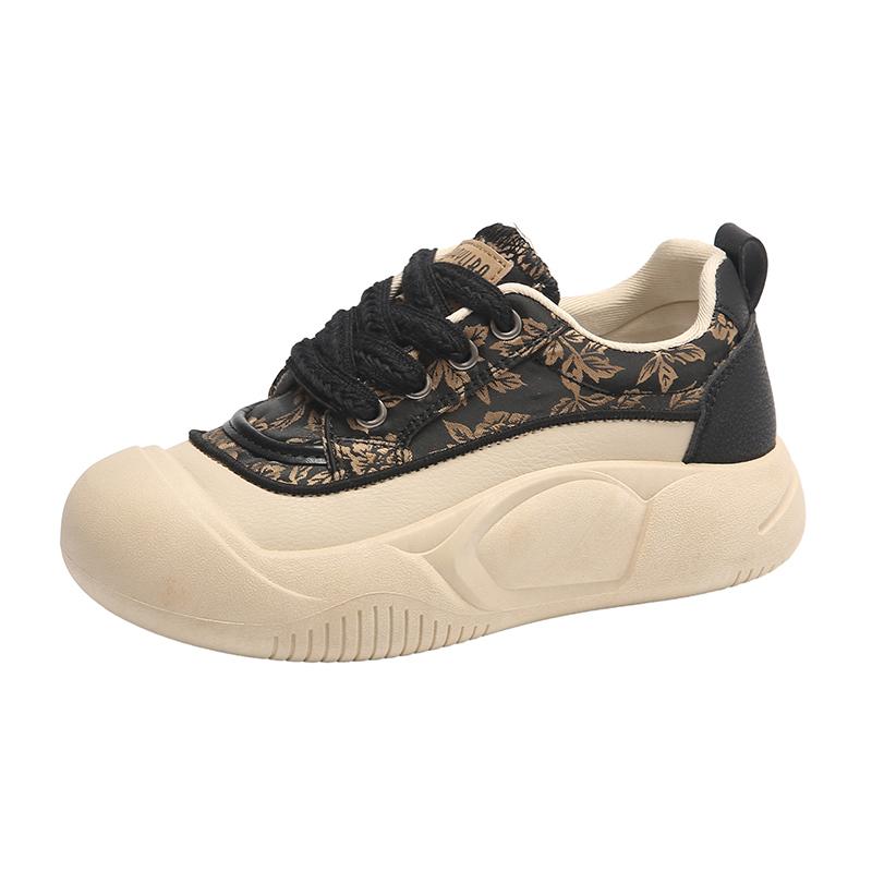Women's Shoes 2025 Autumn New Korean Versatile Students Thick Sole Non Slip Board Shoes Female Casual Low Tops Retro Sneakers