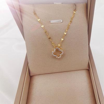 New Four-Leaf Clover Titanium Steel Necklace Female Fashion Simple Niche Ins Sweet Flowers Collarbone Chain Necklace