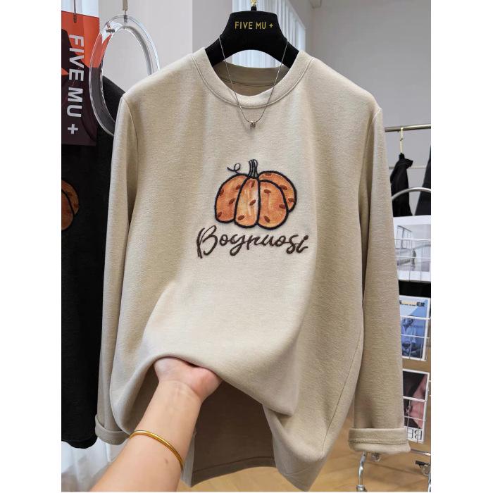 Plus Size Sister: Vintage Pumpkin Long-Sleeve Women's T-Shirt (Early Spring 2026 Collection)