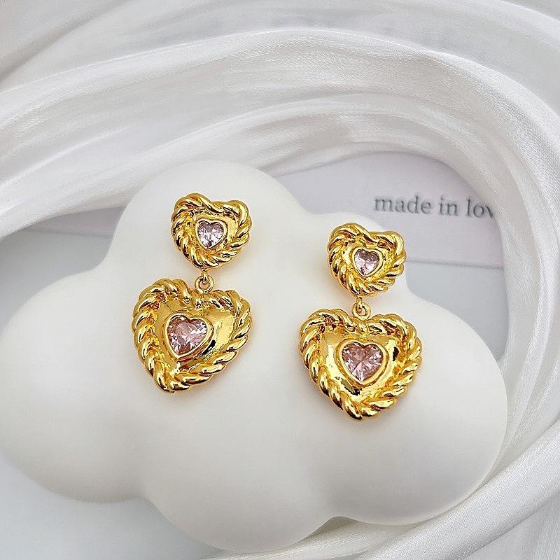 High-End Love Zircon Stud Earrings Light Luxury Fashion Trend Temperament Earrings Commuting Versatile Exquisite Earrings