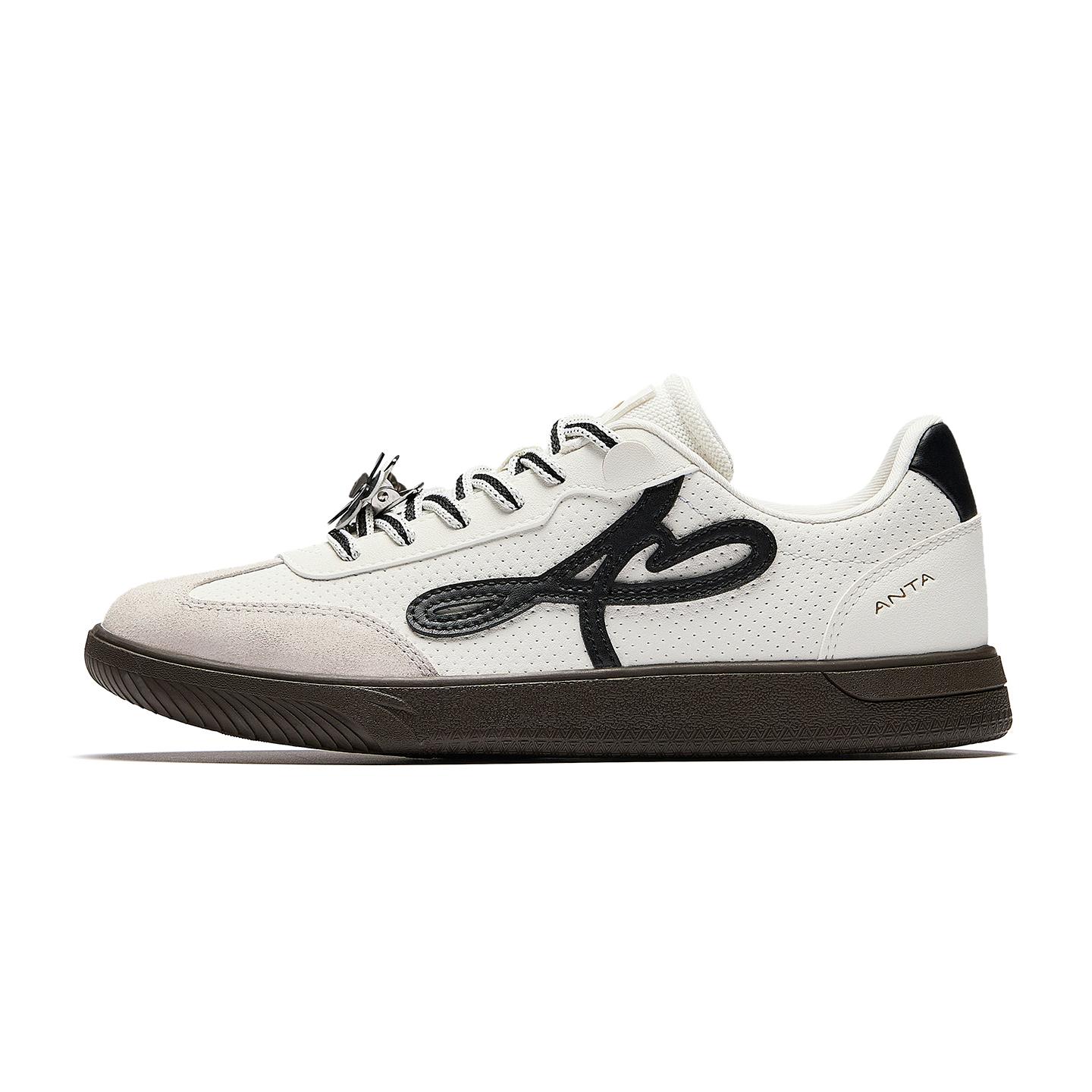 

Anta Manchester Dance Low top Skateboard Shoes Women s White Black Gray 922618009-5 40