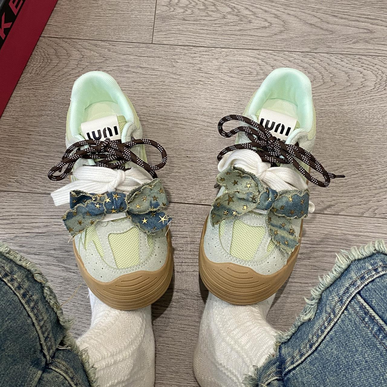 

Dexun shoes women s 2025 summer new breathable Guochao fashion super fire platform white shoes mesh breathable board shoes 40 светло-зеленый