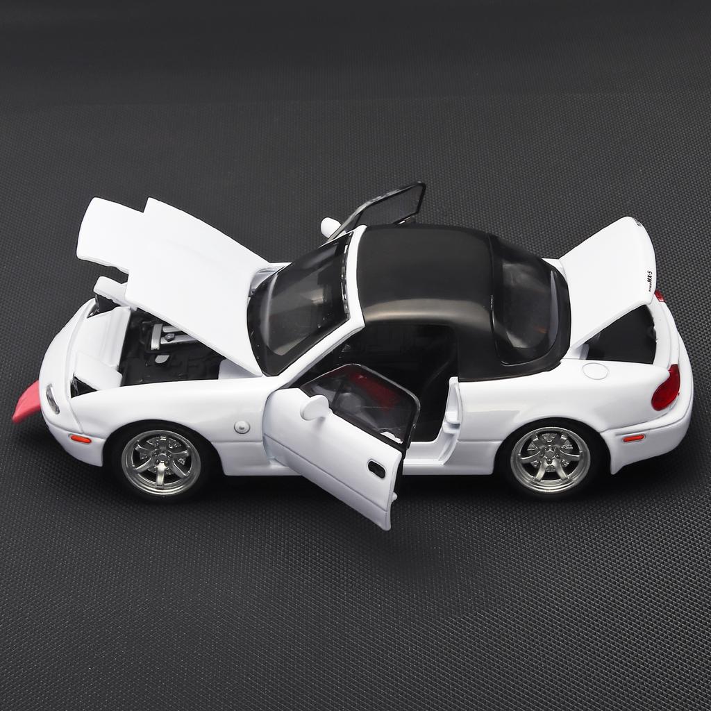 1:32 Mazda MX5 Alloy Die Cast Toy Car Model Sound and Light Pull Back Children's Toy Collectibles Birthday gift