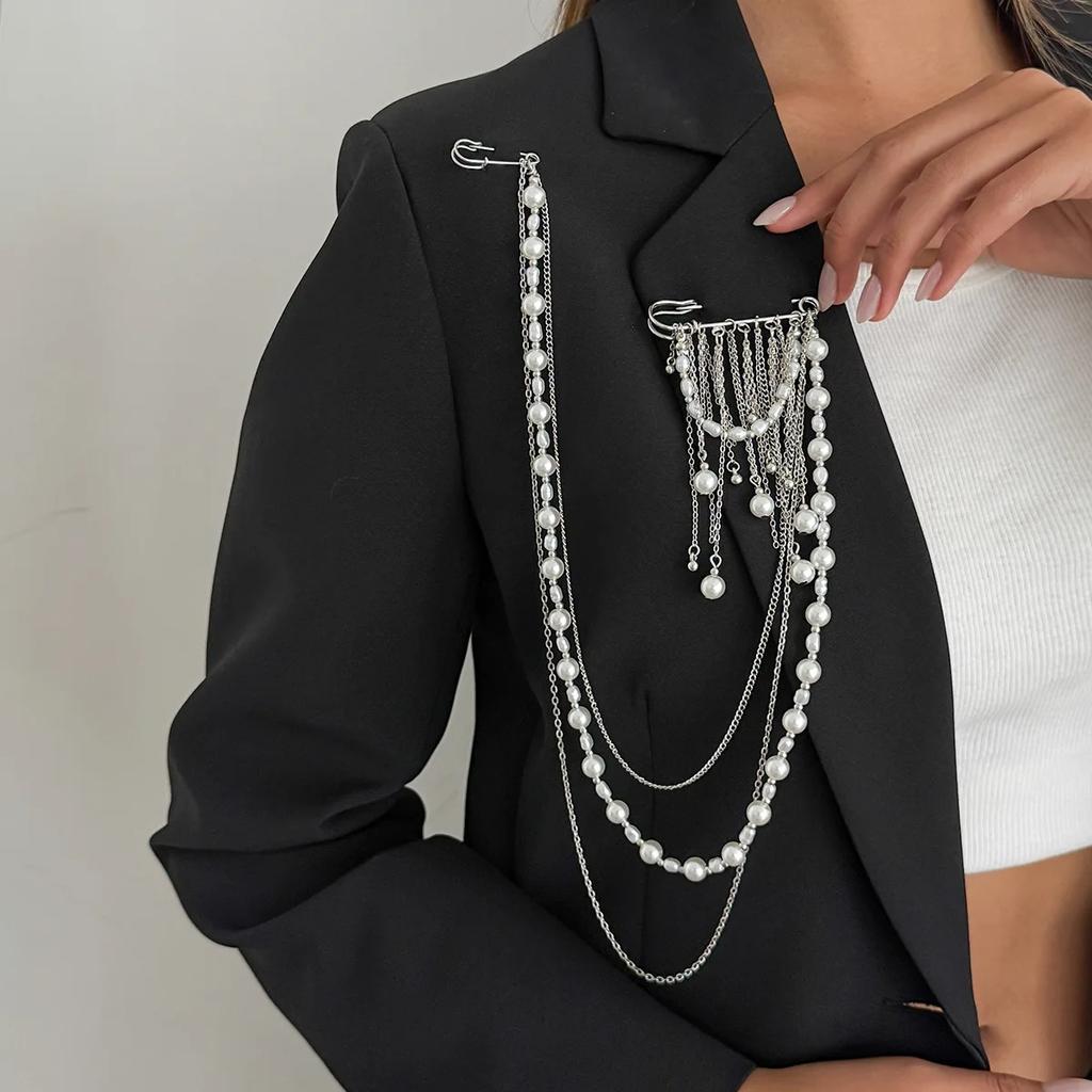 Personalized Chic Style Imitation Pearl Chain Tassel Brooches for Women Fashion Light Luxury Pearl Bead Brooch Suit Pin Accessor