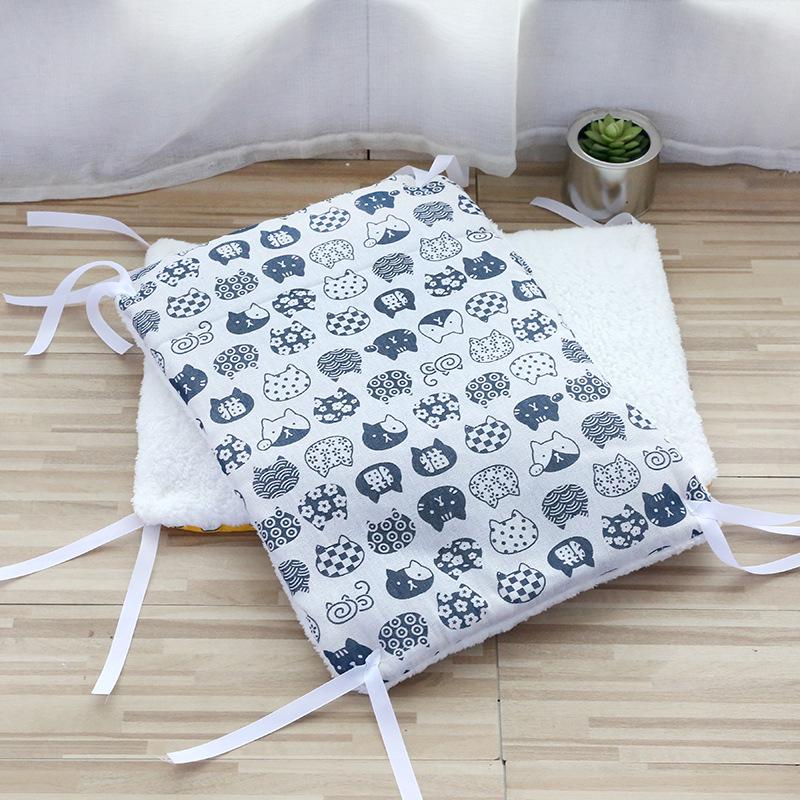 Double-Sided Quilted All-Season Mat for Cats and Dogs