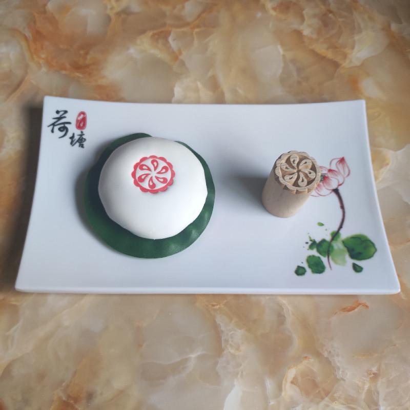 3.5cm Wooden Seal for Su-Style Mooncakes, Red Bean Buns, and Dim Sum Steamed Buns with Crisp Patterned Design