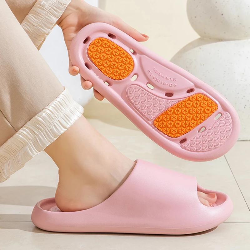 Fashion Home Bathroom Non-Slip Slippers Women Soft Sole Platform Couple House Slippers Summer Comfortable Flat Heel Indoor Slides 2025