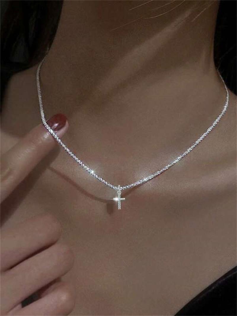 

Elegant Crystal Cross Pendant Necklace For Women Silver Color Star Ladies Necklace Fashion Party Jewelry Women Gift Wholesale