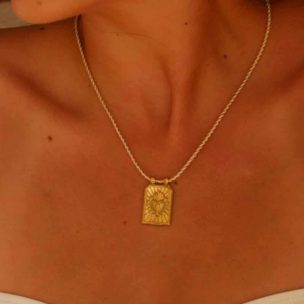 Mode Einfache Bunte Faden Liebe Tarot Anhänger Halskette Glücksperle Halskette Vergoldet Farbbeständigkeit