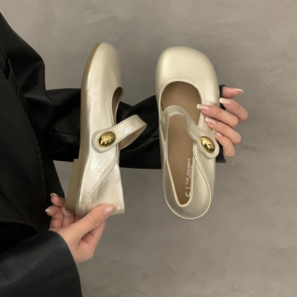 French retro Mary Jane shoes women's 2025 summer new round head shallow mouth one-word buckle pregnant women soft sole with skirt shoes